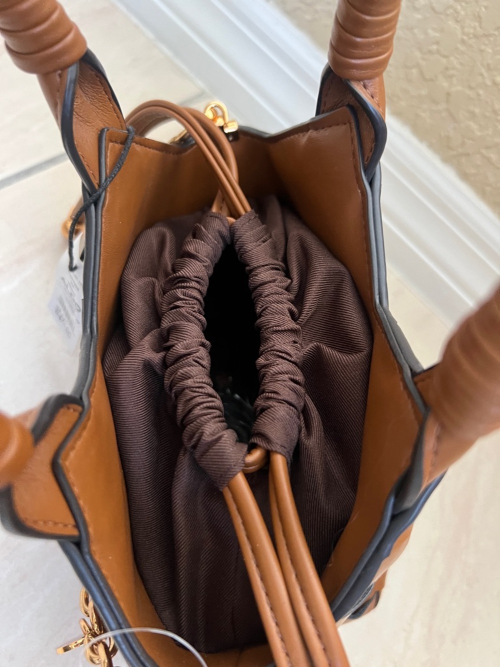 Aldo Royffe small Bucket Bag - Picture 7 of 8